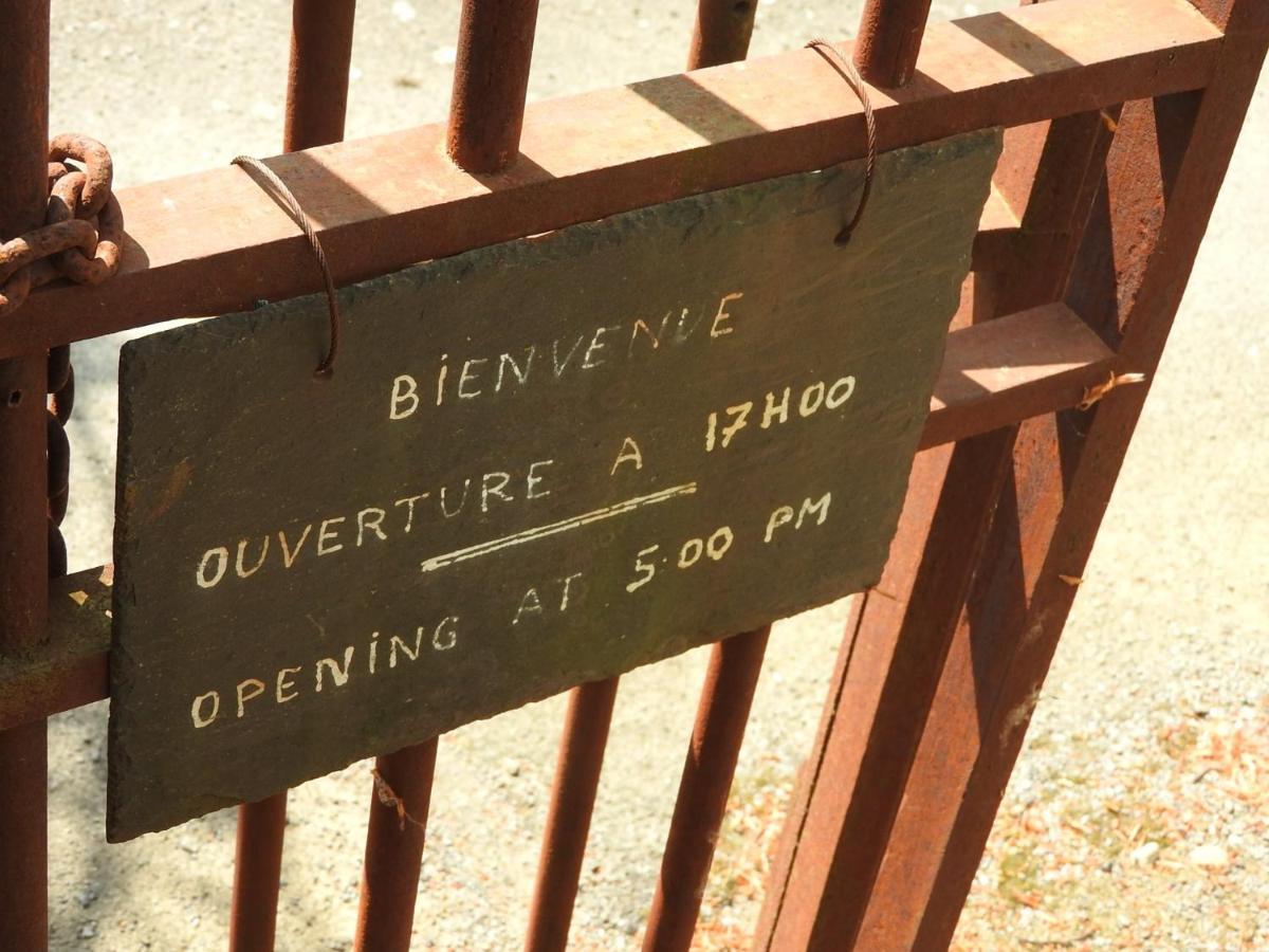 Chateau De Montbrault Fleurigne Ngoại thất bức ảnh
